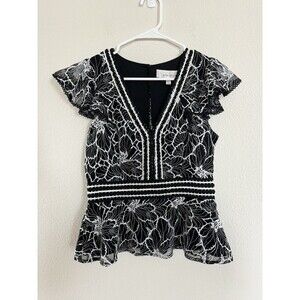 Adelyn Rae Embroidered Lace Crotchet Peplum Flutter Sleeve Top Size S Babydoll